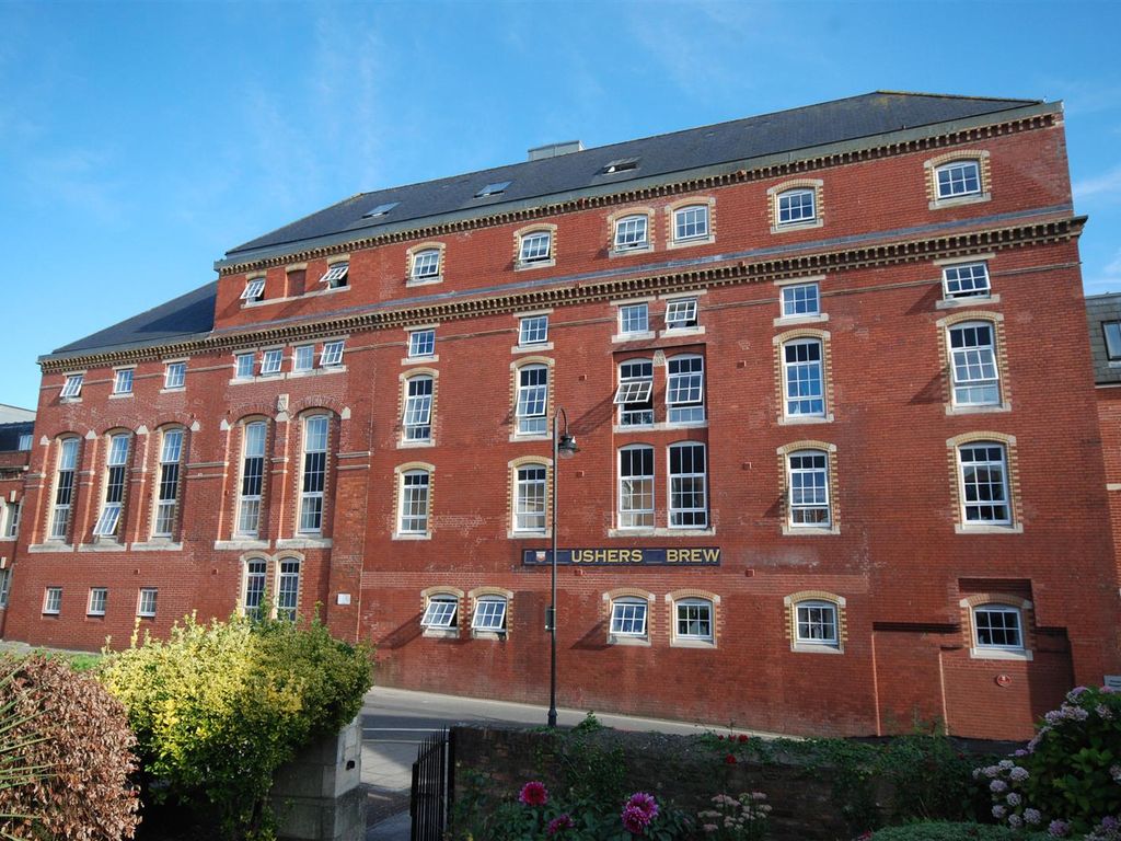1 bed flat for sale in Ushers Court, Trowbridge BA14, £124,950