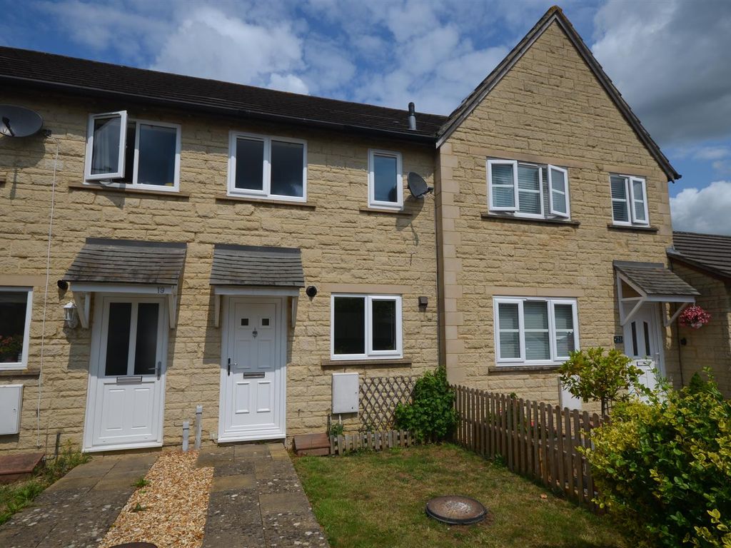 2 bed terraced house for sale in Chaffinch Drive, Trowbridge BA14, £243,500