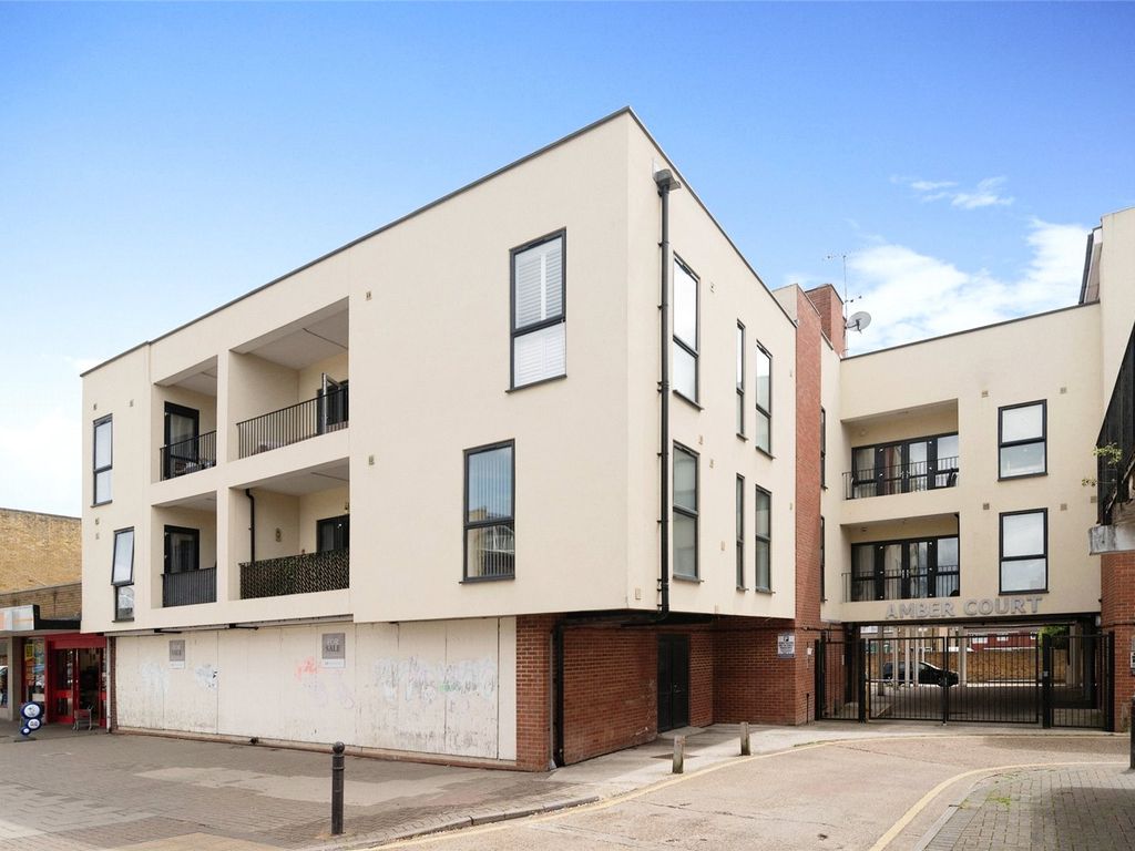 1 bed flat for sale in Amber Court, 41A St. Johns Way, Stanford-Le-Hope, Essex SS17, £200,000