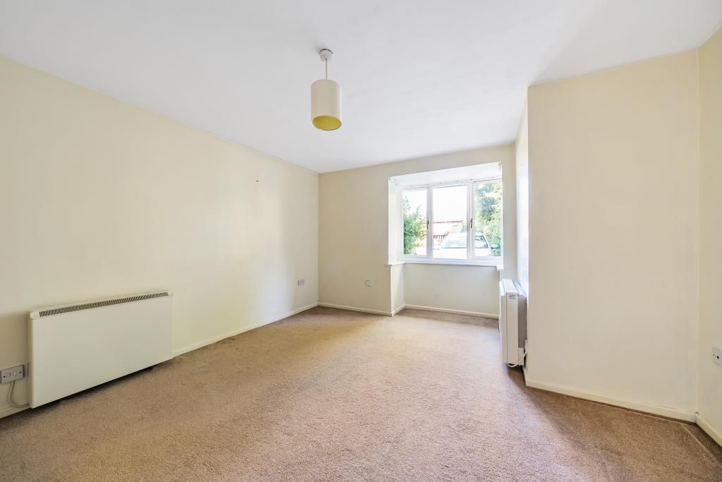 1 bed maisonette for sale in Bicester, Oxfordshire OX26, £180,000