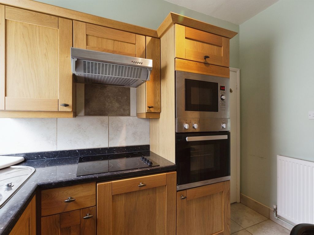 1 bed flat for sale in York Road, Tunbridge Wells TN1, £200,000