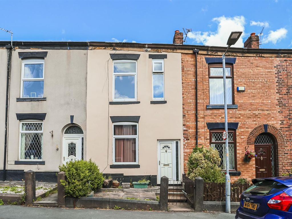 3 bed terraced house for sale in Garston Street, Bury BL9, £125,000