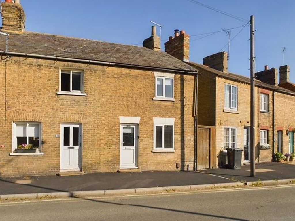 1 bed terraced house for sale in West Street, Godmanchester, Cambridgeshire. PE29, £166,000