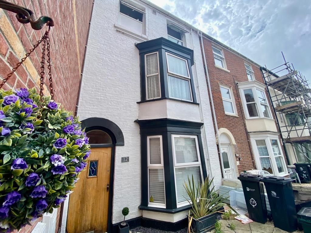 1 bed flat for sale in Turton Street, Weymouth DT4, £130,000