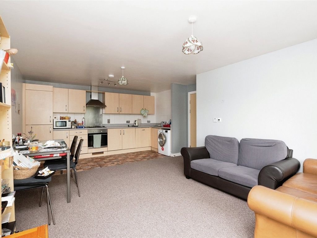 2 bed flat for sale in Reresby Court, Heol Glan Rheidol, Cardiff CF10, £140,000