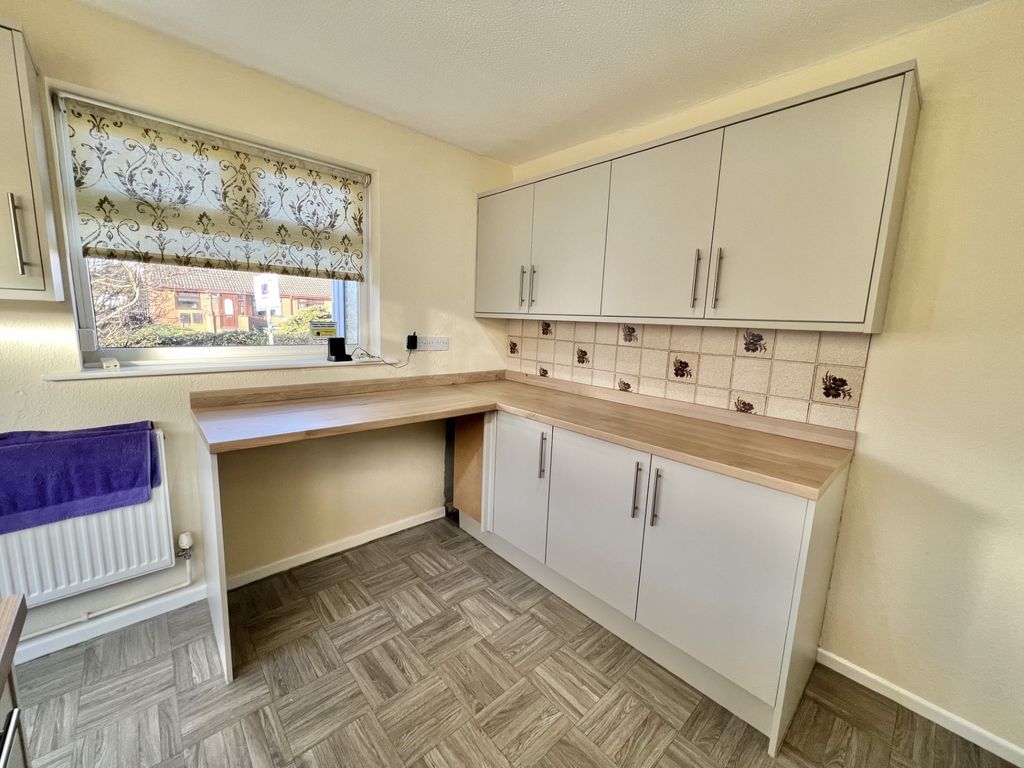 2 bed bungalow for sale in Hawkshead Road, Knott End On Sea FY6, £160,000