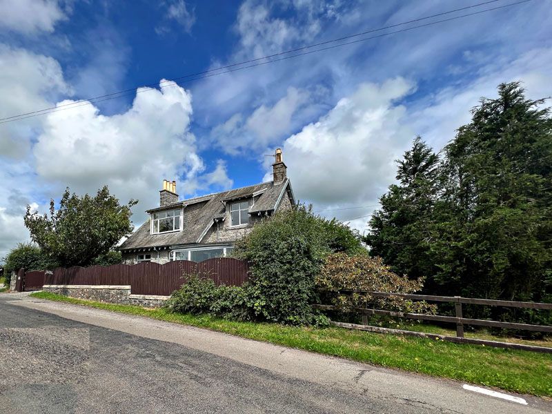 3 bed detached house for sale in Braemar, Kirkgunzeon, Dumfries DG2, £280,000