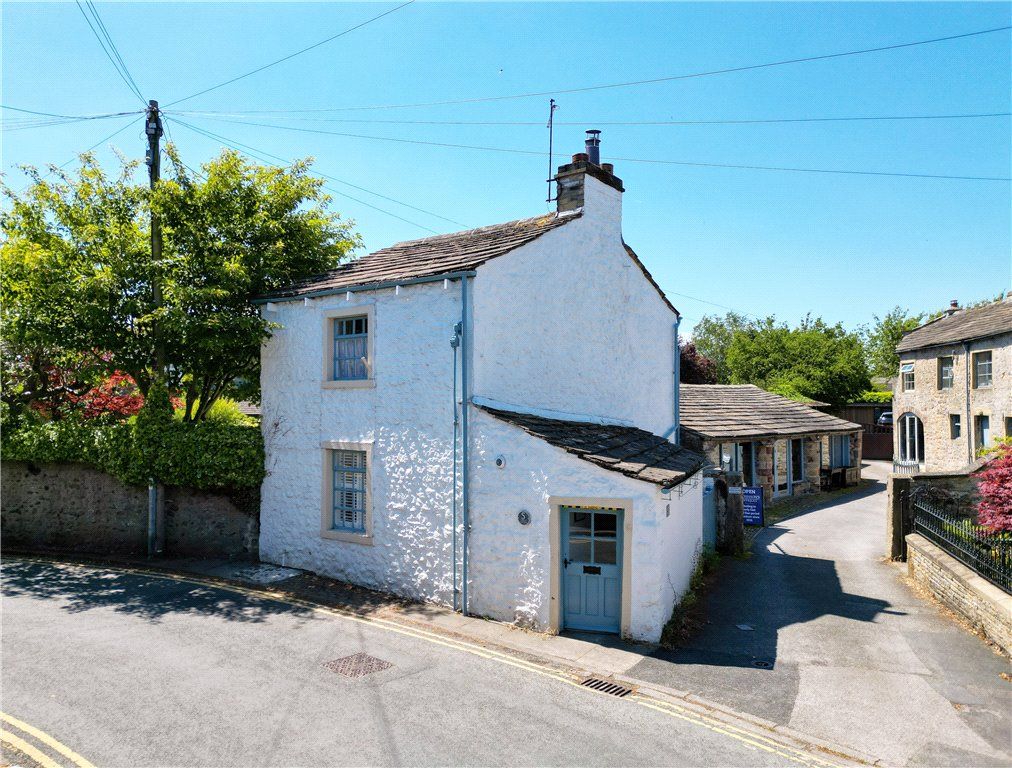 2 bed detached house for sale in West Street, Gargrave, Skipton, North Yorkshire BD23, £260,000