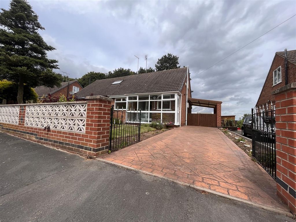 2 bed semi-detached bungalow for sale in Park Close, Linton DE12, £240,000