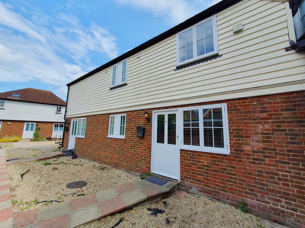 1 bed maisonette for sale in Broad Street, Canterbury CT1, £160,000