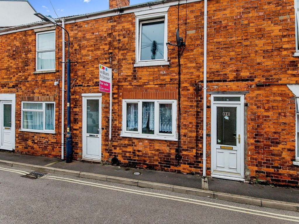 2 bed terraced house for sale in Threadneedle Street, Boston PE21, £100,000