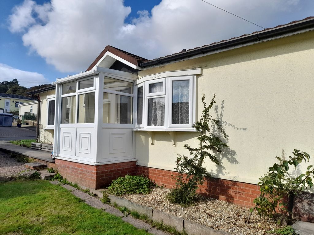 2 bed mobile/park home for sale in Doddington Heights Park, Hopton Wafers DY14, £115,000