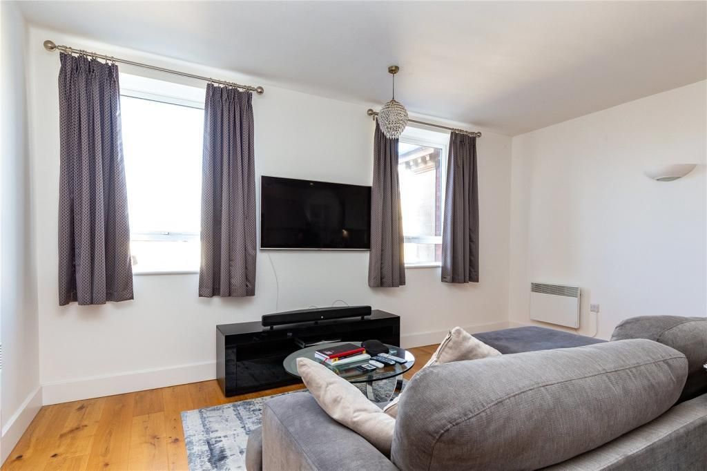 1 bed flat for sale in High Street, Rotherham S60, £117,500