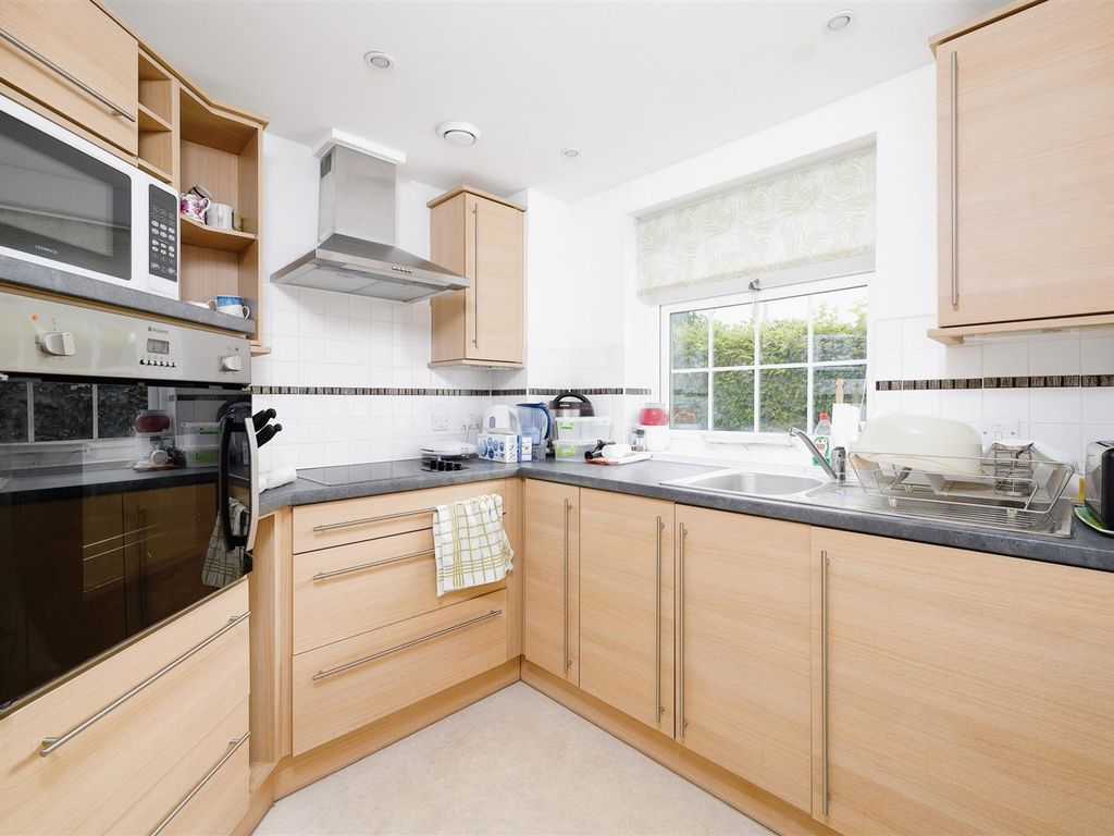 1 bed flat for sale in Weighbridge Court, 301 High Street, Chipping Ongar, Essex CM5, £279,999
