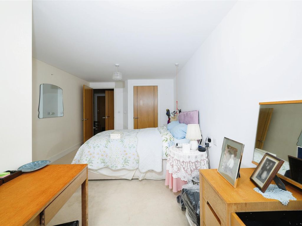 1 bed flat for sale in Weighbridge Court, 301 High Street, Chipping Ongar, Essex CM5, £279,999