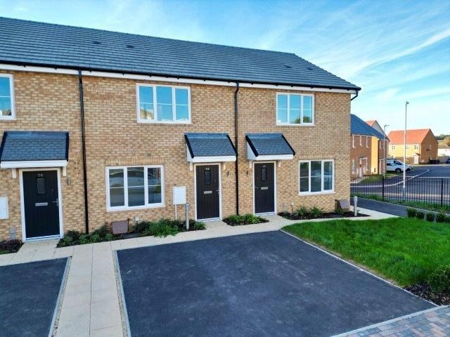 2 bed terraced house for sale in Hillfoot Fields, Pomona Way, Shefford SG17, £305,000