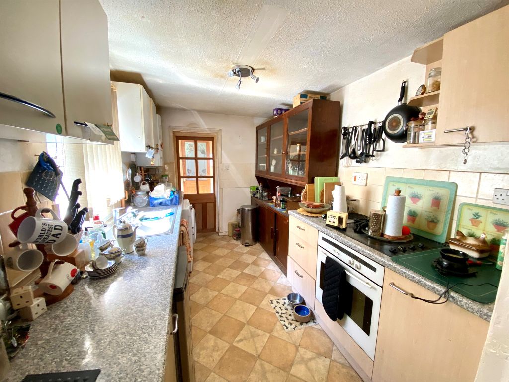 2 bed terraced house for sale in New Road, Chatteris PE16, £140,000