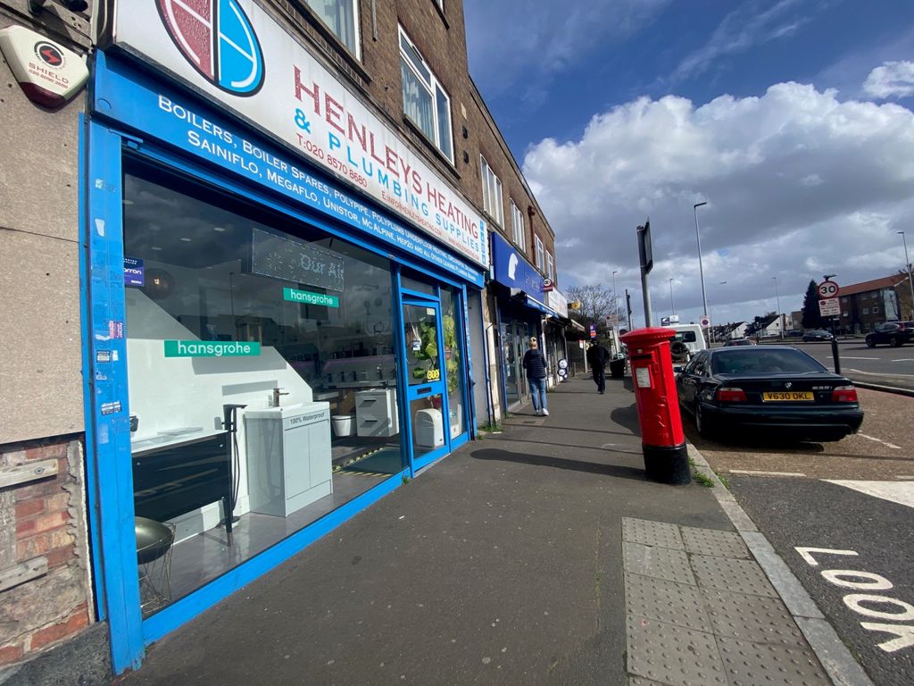 Commercial property for sale in Parklands Parade, Bath Road, Hounslow TW5