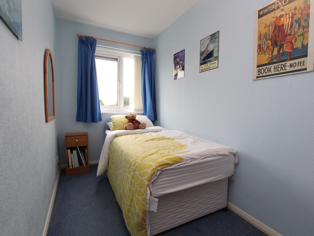 2 bed flat for sale in Abelia, Amington, Tamworth, Staffordshire B77, £120,000