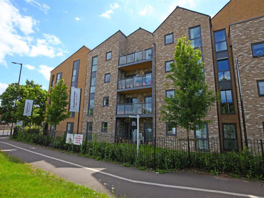 1 bed flat for sale in Miami House, Princes Road, Chelmsford, Essex CM2, £325,000