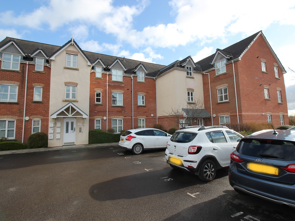 2 bed flat for sale in Foxholme Court, Crewe CW1, £109,950