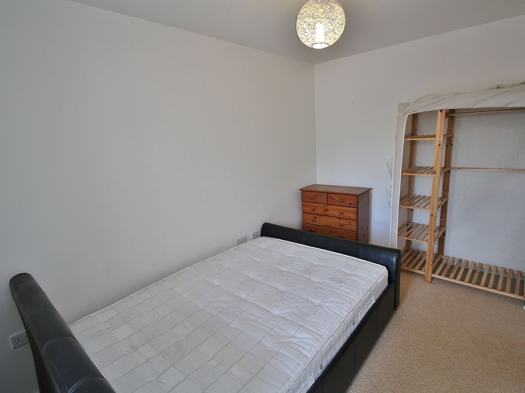 1 bed flat for sale in Flixton Road, Urmston, Manchester M41, £140,000