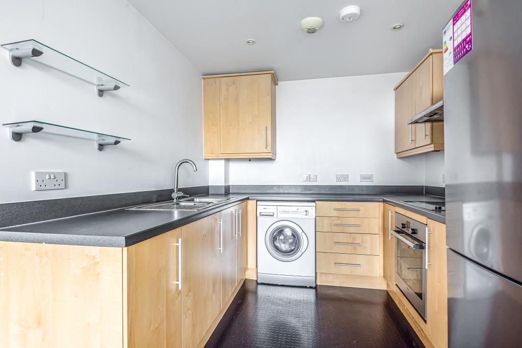 2 bed flat for sale in Bicester, Oxfordshire OX26, £245,000