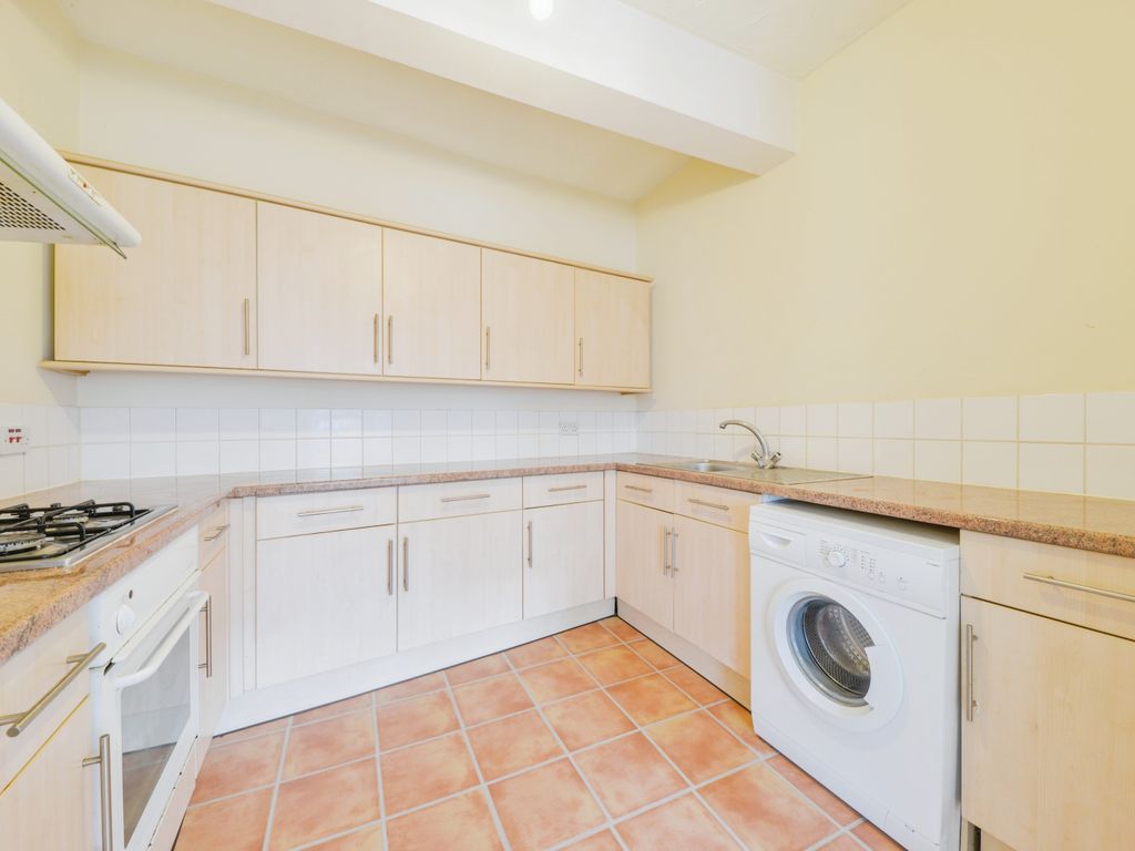 1 bed flat for sale in Church Street, Biggleswade, Bedfordshire SG18, £115,000