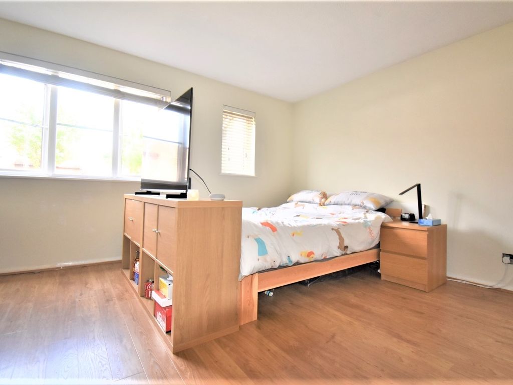 Studio for sale in The Oaks, Swanley BR8, £149,995