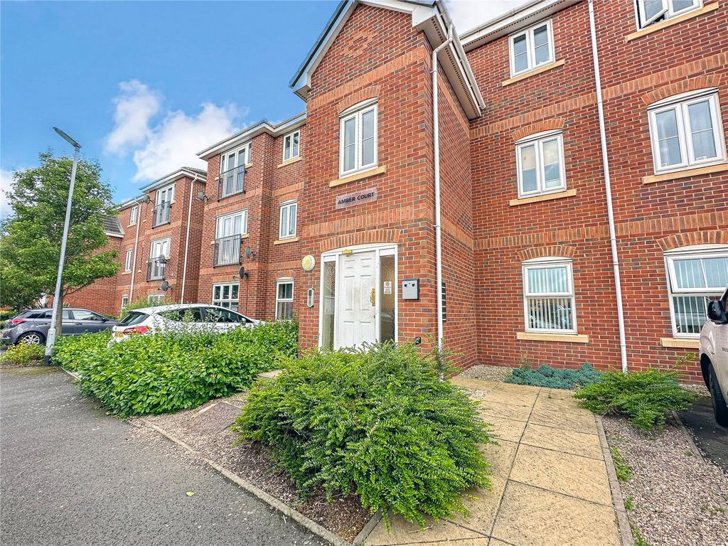 2 bed flat for sale in Meander Close, Wilnecote, Tamworth, Staffordshire B77, £149,950
