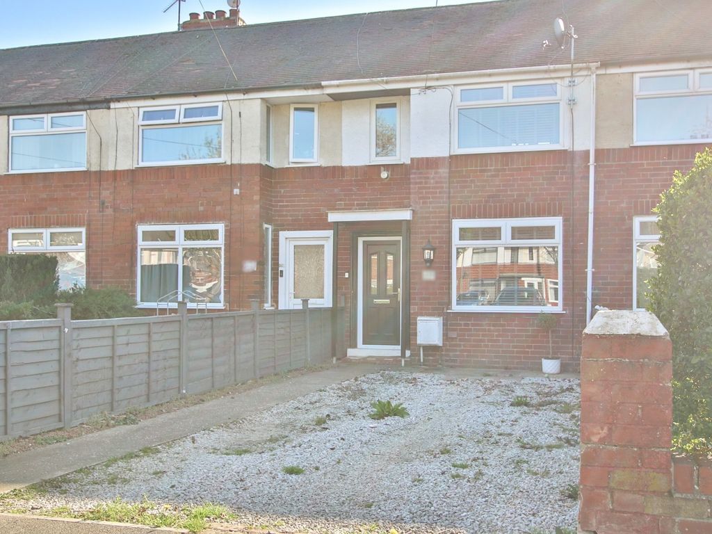 2 bed terraced house for sale in Wold Road, Hull HU5, £135,000
