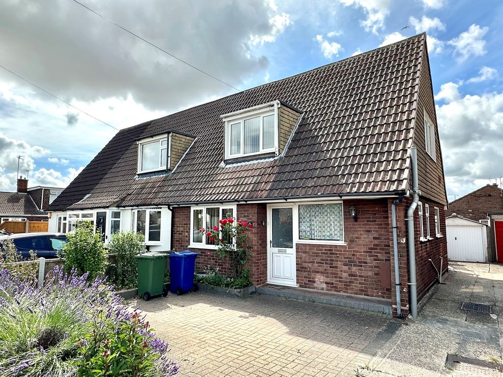 2 bed property for sale in Monks Haven, Corringham SS17, £325,000