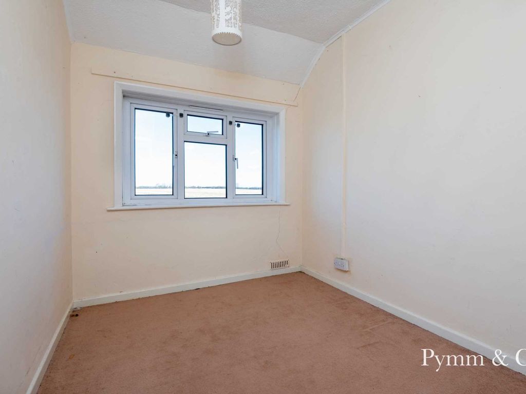 2 bed flat for sale in Wellingham Road, Tittleshall PE32, £80,000