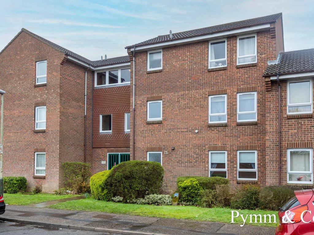 1 bed flat for sale in Baxter Court, Norwich NR3, £115,000