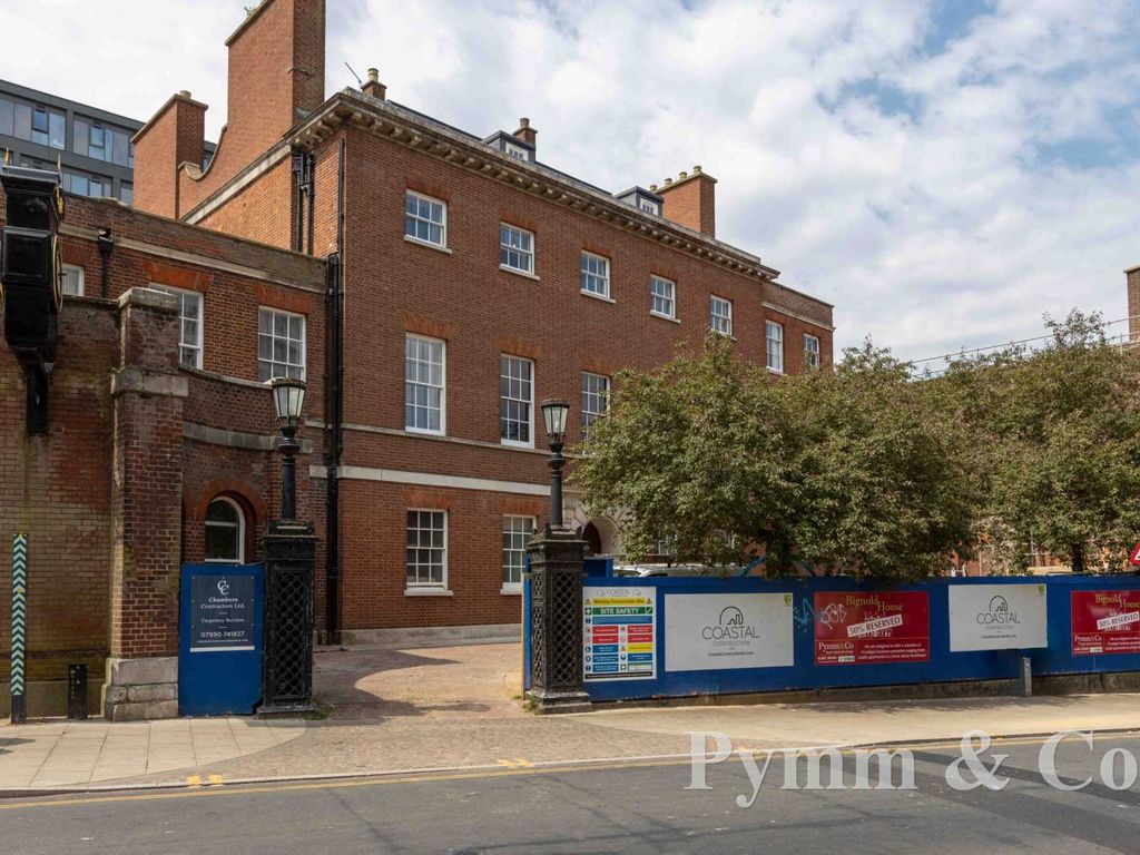1 bed flat for sale in Bignold House, Surrey Street NR1, £325,000