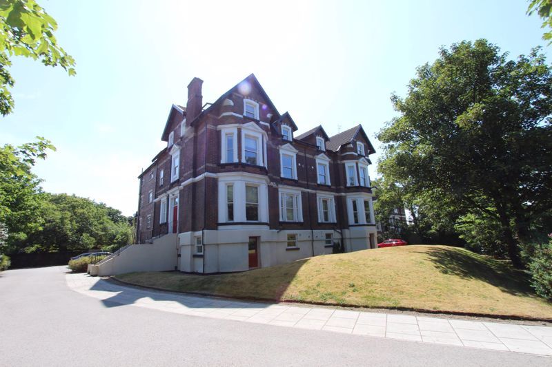 2 bed flat for sale in Bramhall Road, Waterloo, Liverpool L22, £170,000