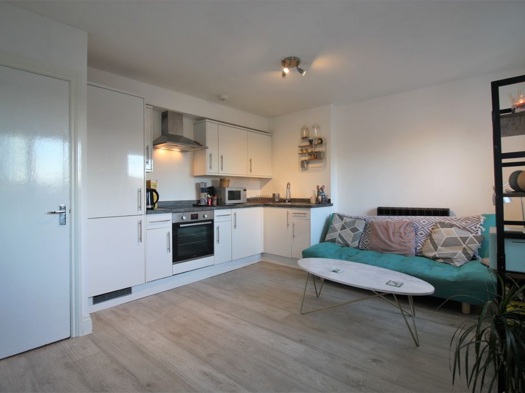 1 bed flat for sale in Flat 11, Palm Court, 38 Christchurch Road, Bournemouth BH1, £115,000