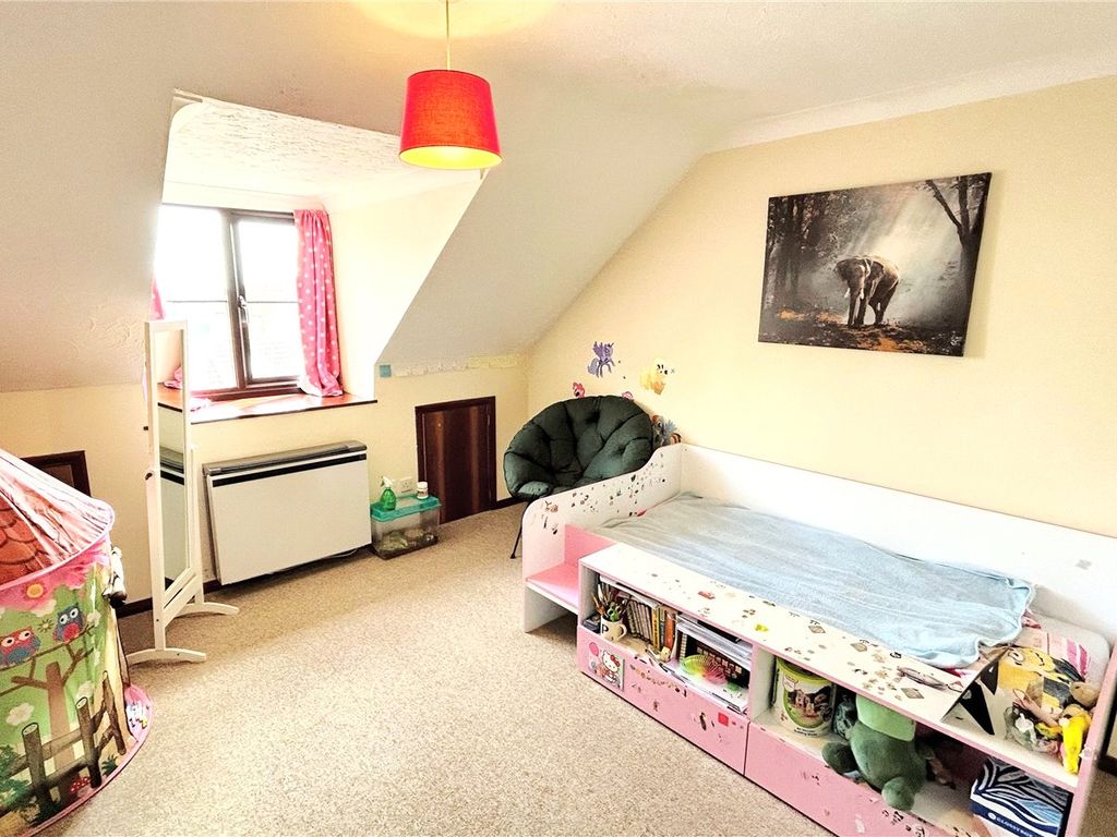 2 bed flat for sale in Church Close, Church Street, Dorchester DT1, £180,000