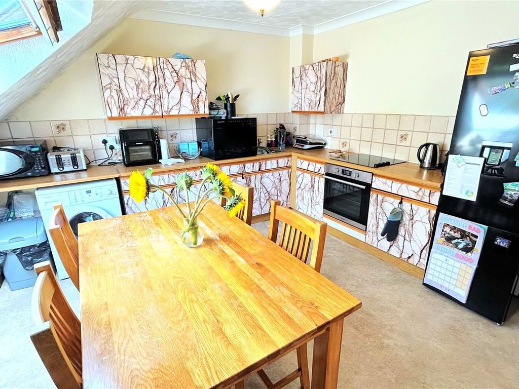 2 bed flat for sale in Church Close, Church Street, Dorchester DT1, £180,000