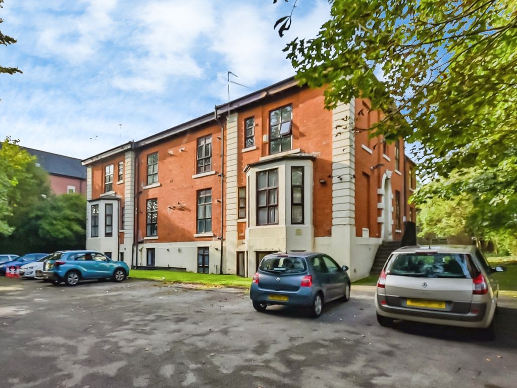 1 bed flat for sale in Whalley Road, Whalley Range, Greater Manchester M16, £130,000