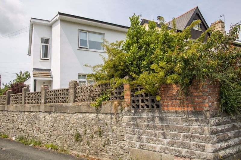 2 bed flat for sale in Church Avenue, Penarth CF64, £270,000