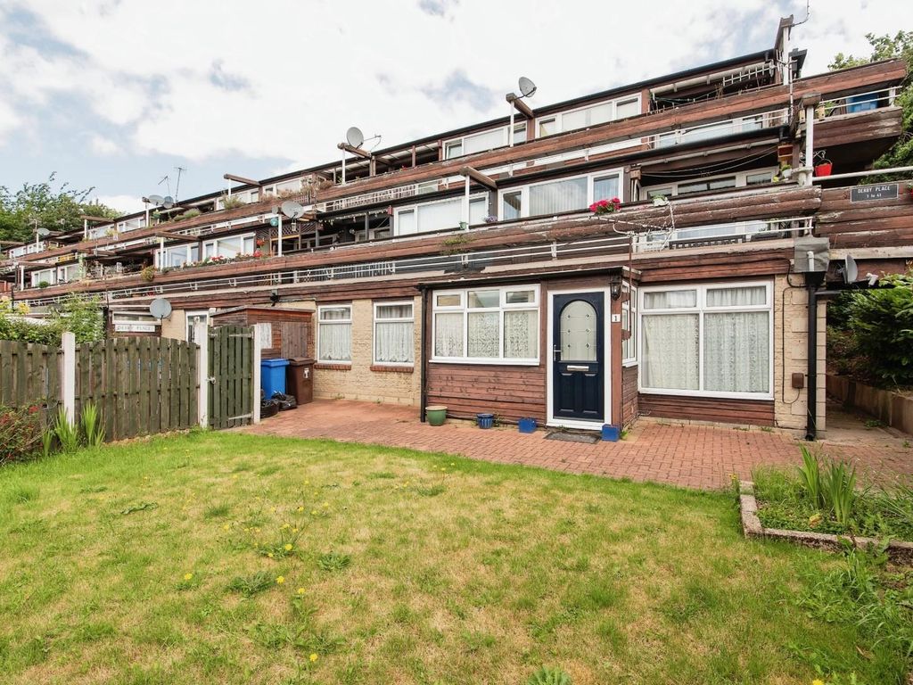 2 bed flat for sale in Derby Place, Heeley, Sheffield S2, £140,000