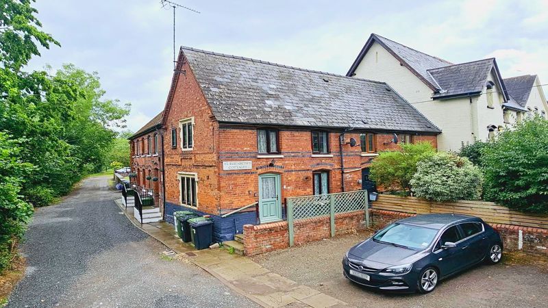 2 bed cottage for sale in Lower Bullingham, Hereford HR2, £160,000
