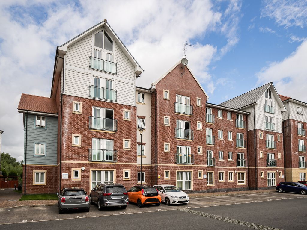 2 bed flat for sale in Saddlery Way, Chester CH1, £170,000