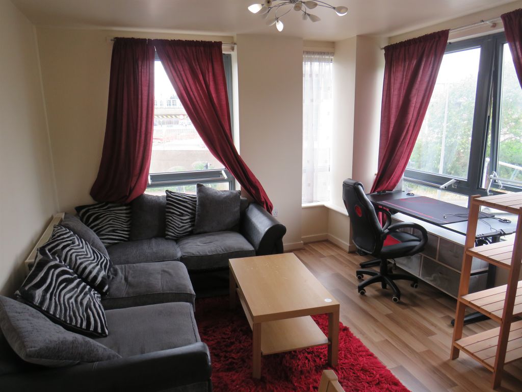 1 bed flat for sale in Wetherburn Court, Bletchley, Milton Keynes MK2, £155,000