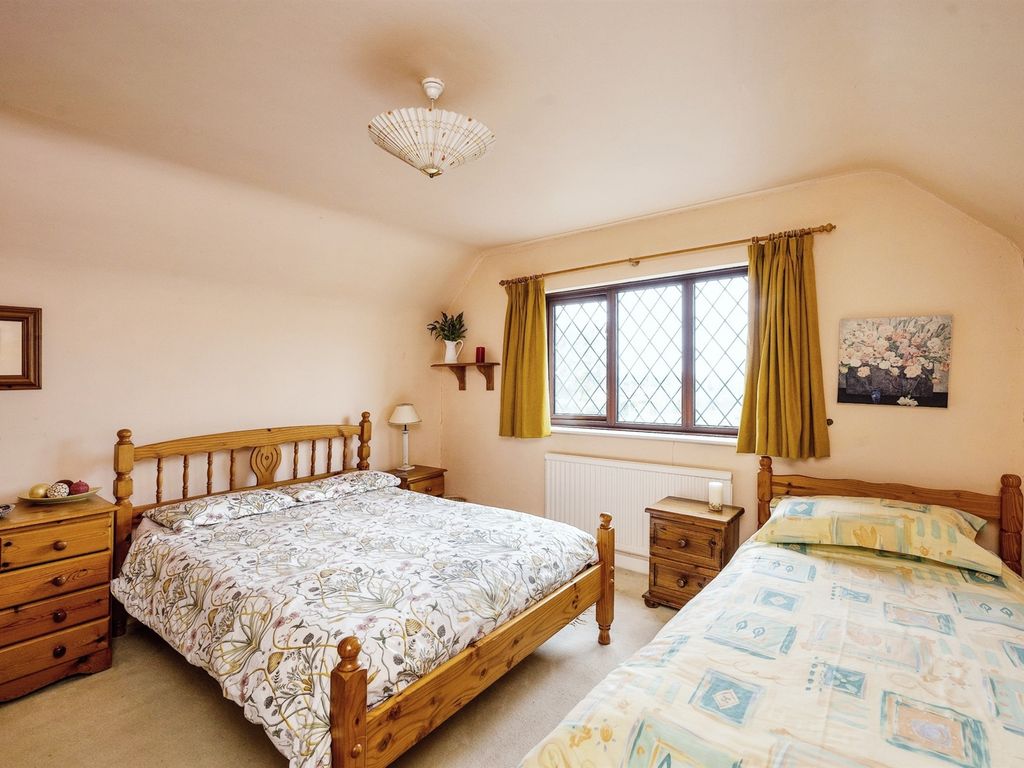 2 bed detached bungalow for sale in Cefn Road, Cefn Cribwr, Bridgend CF32, £294,000