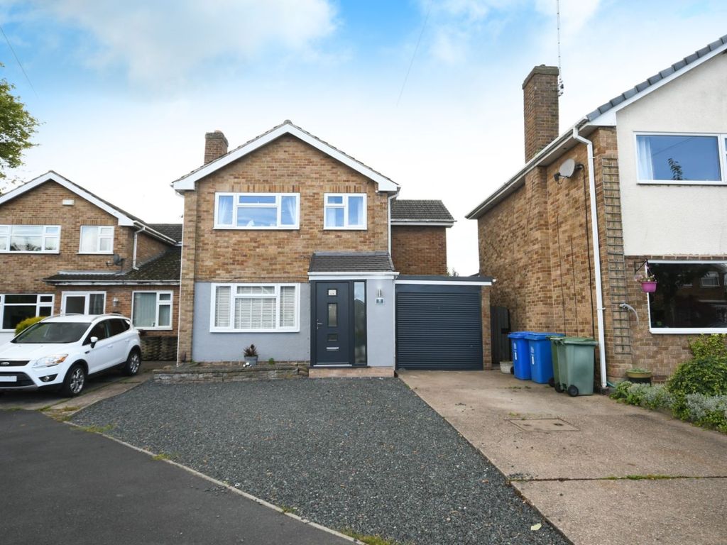 4 bed detached house for sale in Durham Close, Mansfield NG19, £280,000