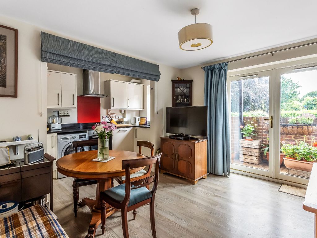 2 bed flat for sale in Meade Court, A High Street, Edenbridge TN8, £250,000