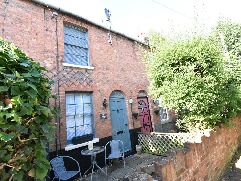 1 bed terraced house for sale in Well Alley, Tewkesbury GL20, £175,000