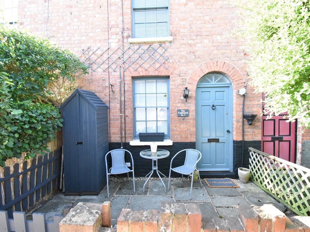 1 bed terraced house for sale in Well Alley, Tewkesbury GL20, £175,000